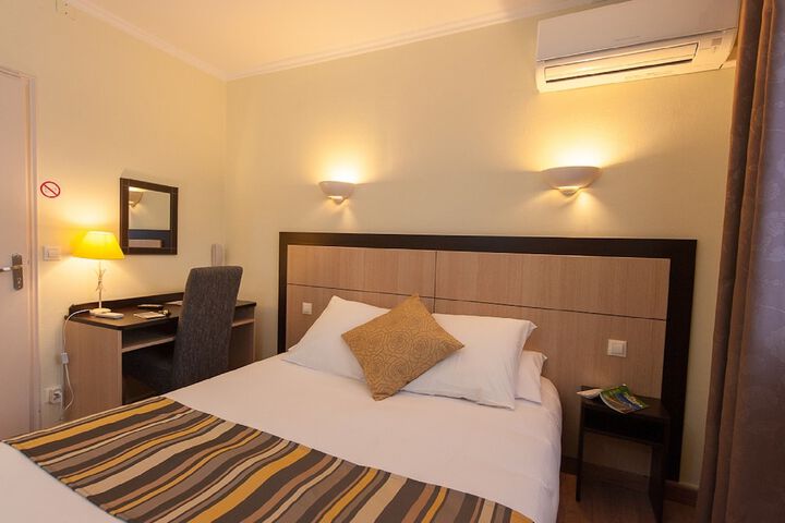 Room 7 of 31