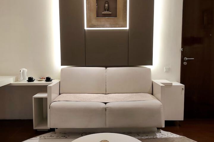 Room 25 of 60
