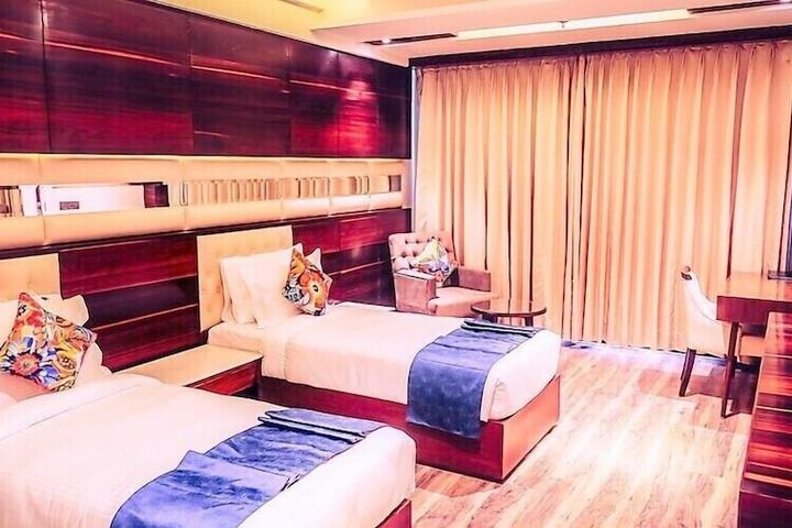 Room 13 of 45