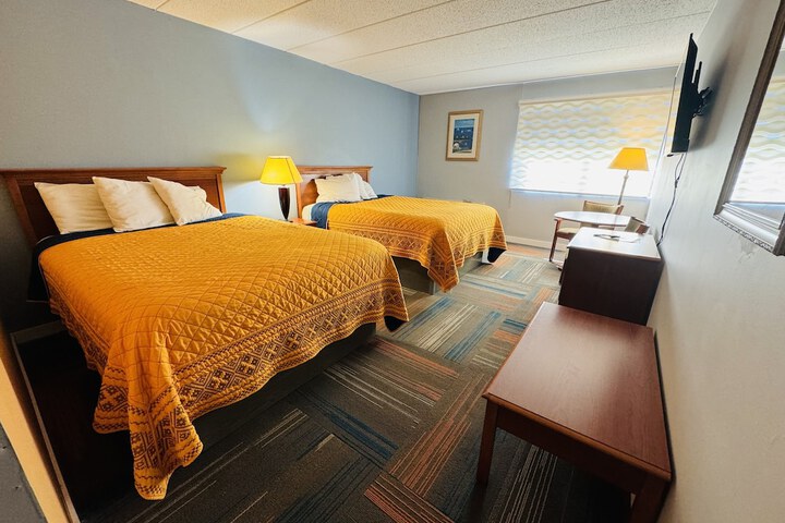 2 Double Beds (6 of 6)
