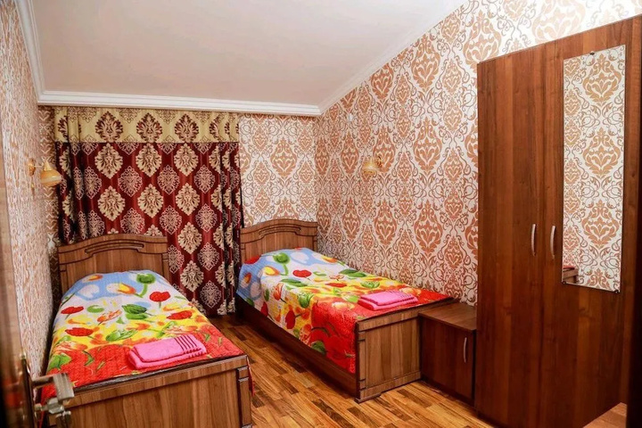Room 2 of 13