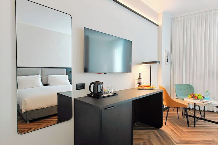 Room 15 of 67