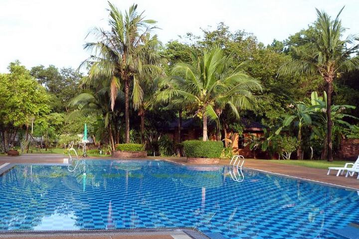 Pool 62 of 105