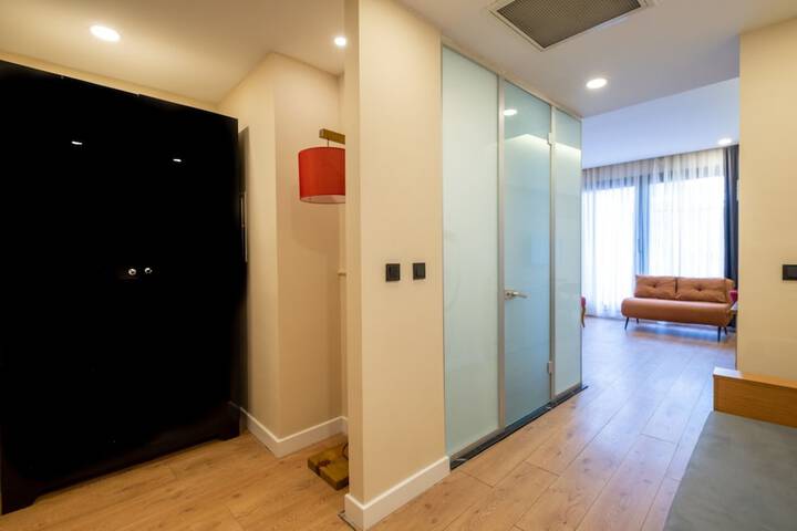 Room 19 of 34
