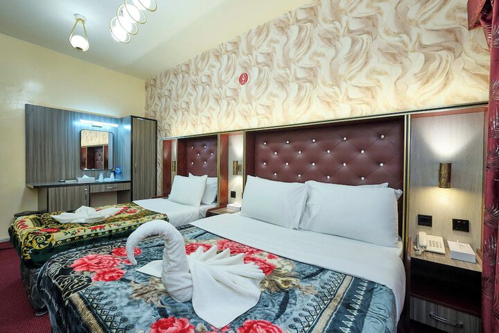 Room 8 of 27