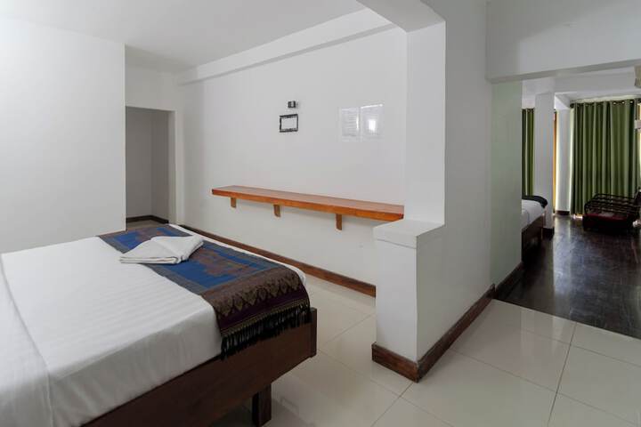 Room 4 of 26