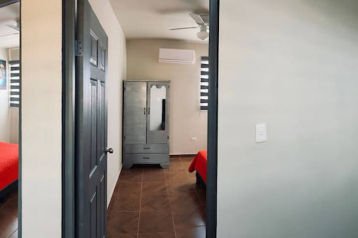 Room 10 of 28