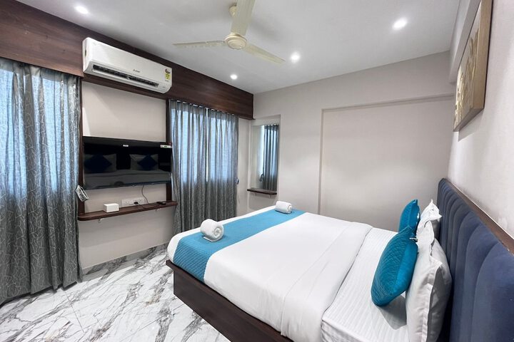 Room 2 of 24