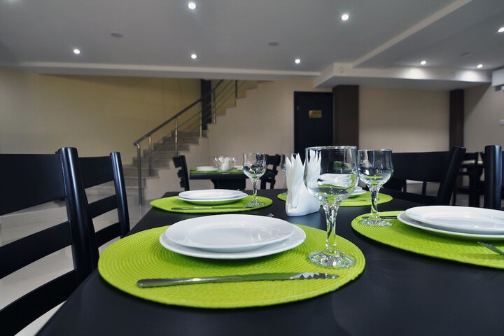 Dining 20 of 25