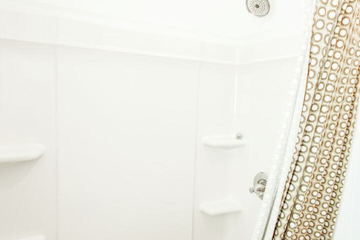 Room 72 of 106