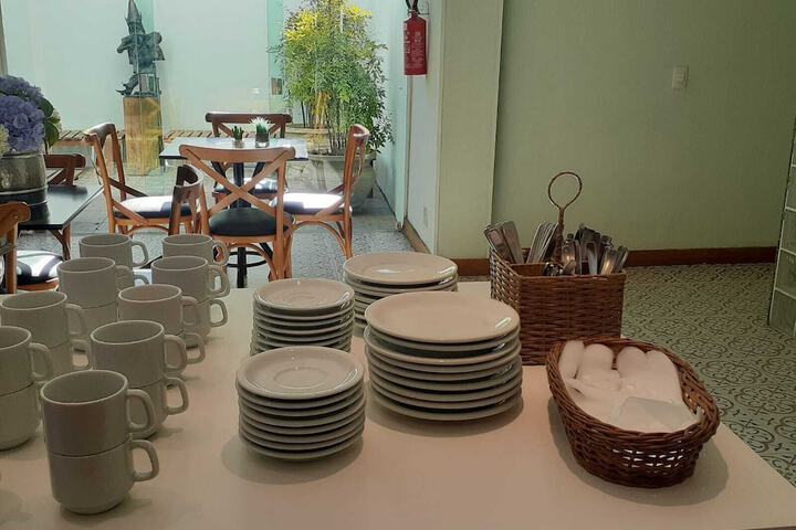 Breakfast/Coffee Service 27 of 32