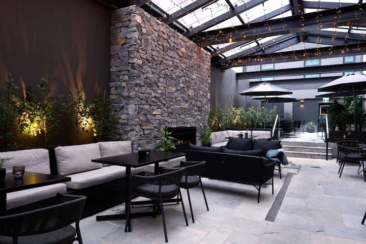 Hotel Exterior 43 of 45