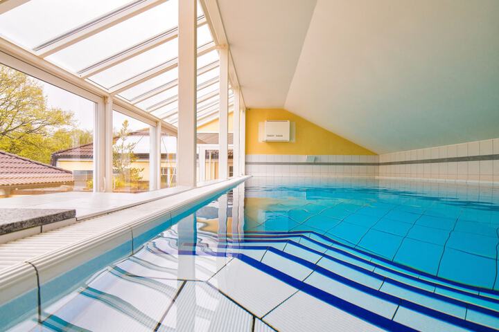 Pool 38 of 77