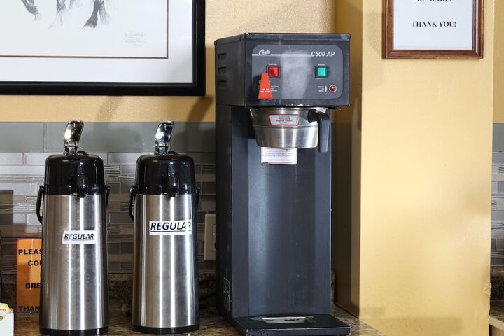 Breakfast/Coffee Service 26 of 37