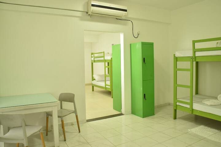 Room 10 of 39