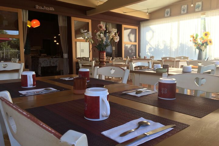 Breakfast/Coffee Service 42 of 54