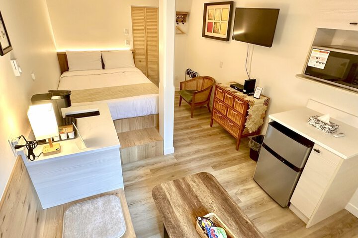 Room 14 of 153