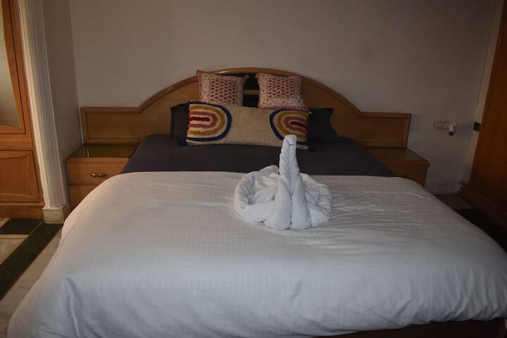 Room 3 of 38