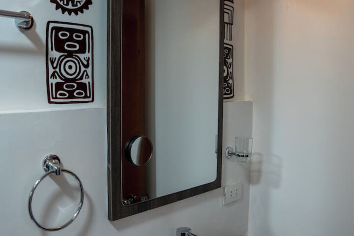 Room 128 of 182