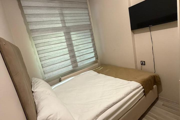 Room 9 of 17