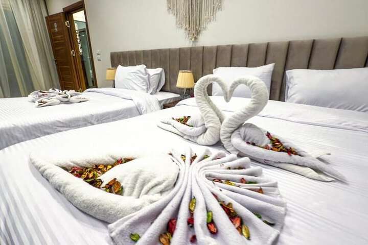 Room 14 of 27