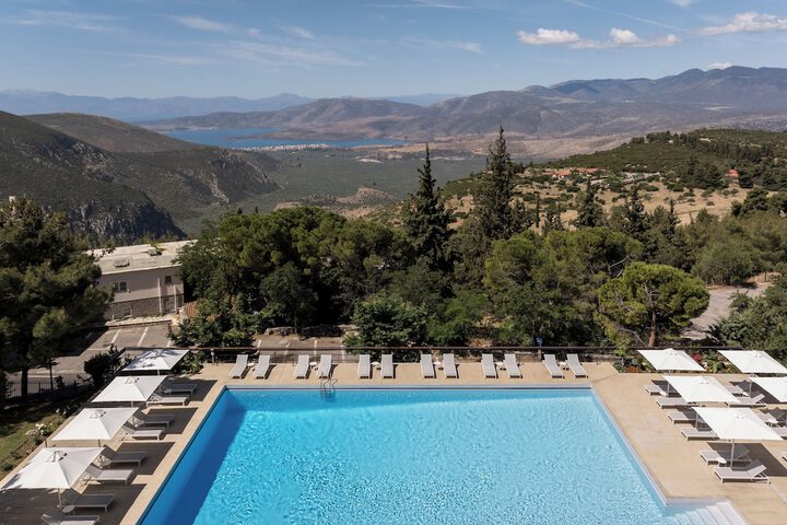 Pools & Facilities