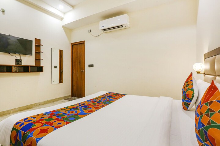 Room 26 of 30