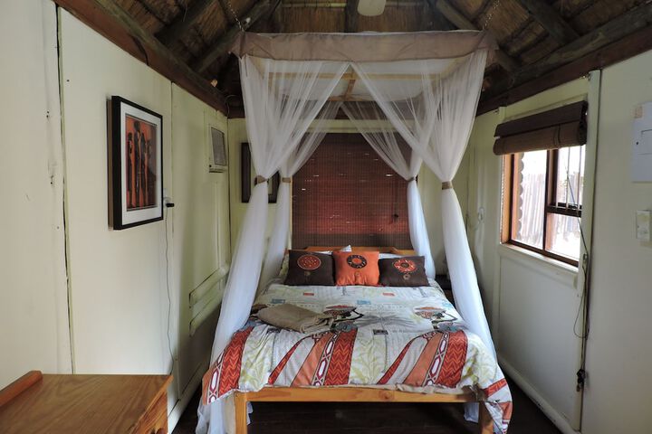 Room 2 of 27
