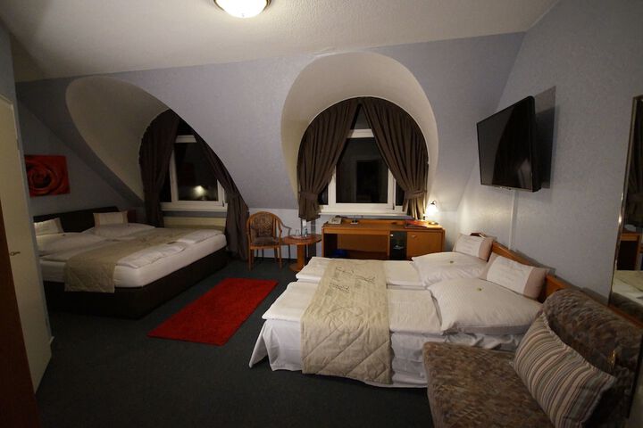 Room 21 of 72