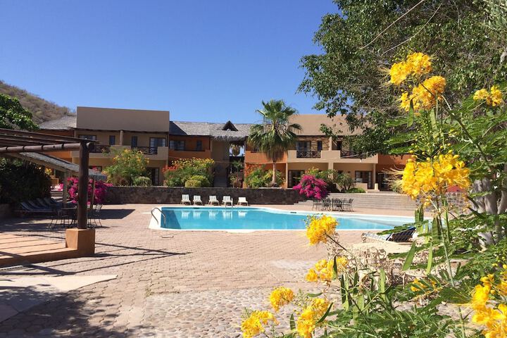 Hotel with Pool