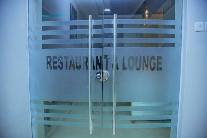 Dining 52 of 66