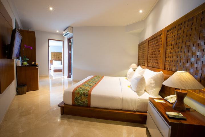 Room 10 of 82