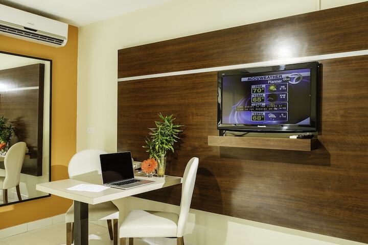 Room 3 of 52