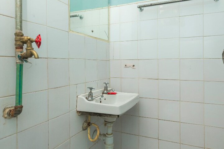 Room 13 of 46