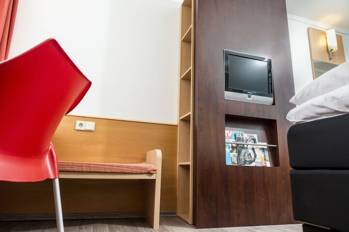 Room 18 of 46
