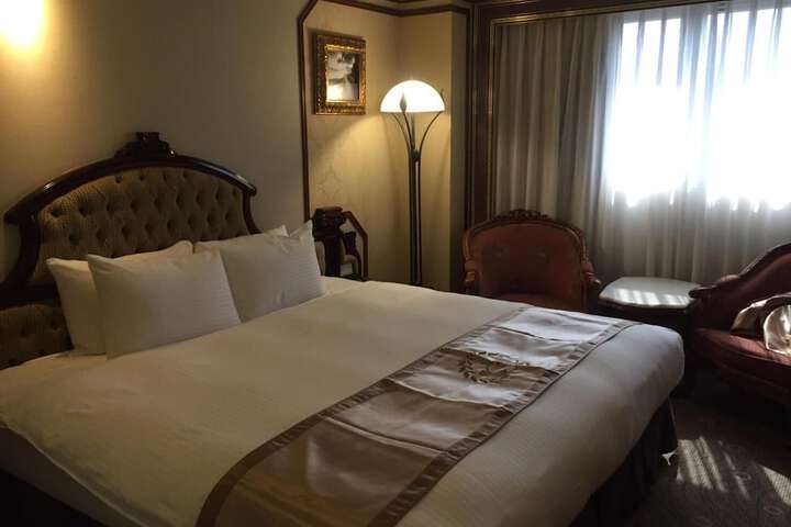 Room 26 of 40