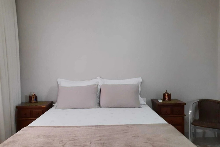 Room 5 of 24