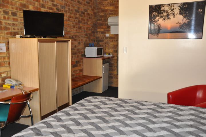 Room 7 of 49