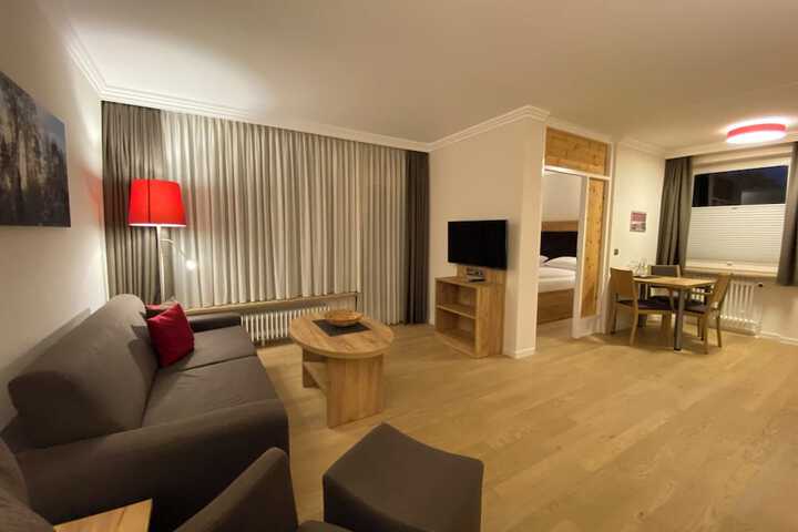 Room 26 of 174