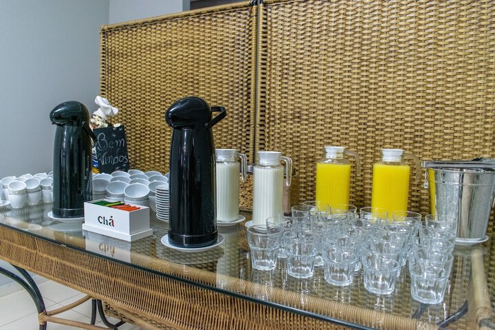 Breakfast/Coffee Service 29 of 37