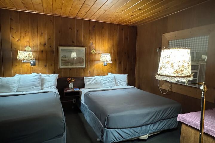 Room 53 of 91