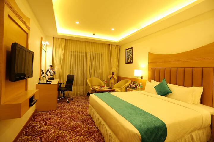 Room 8 of 35