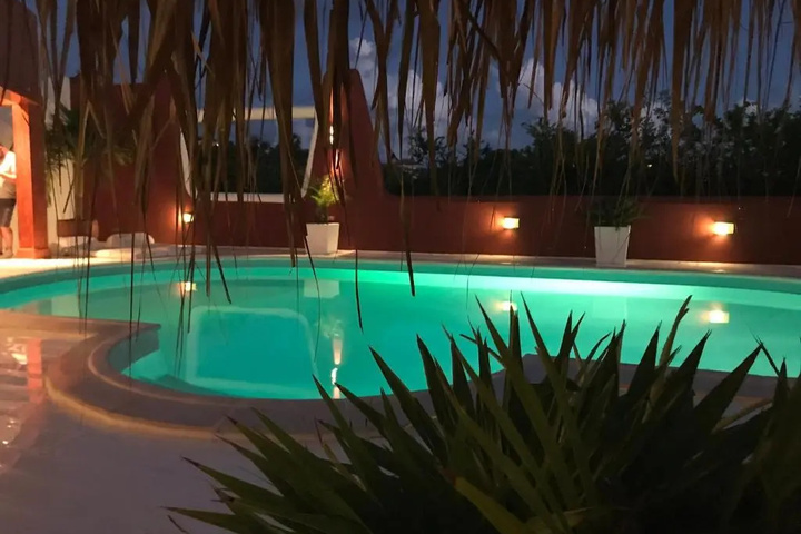Pool 12 of 20