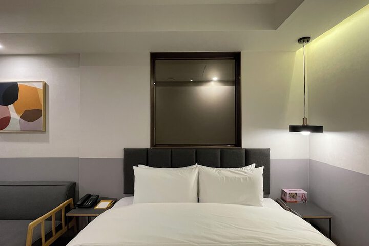 Room 11 of 60