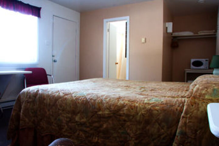 Room 9 of 27