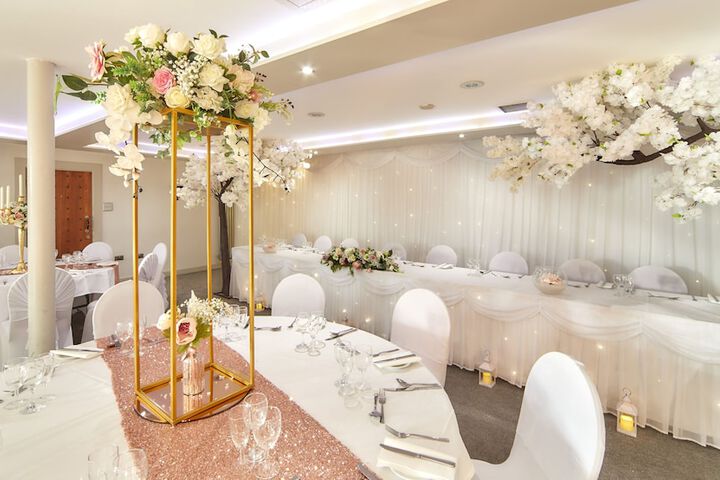 Wedding/Banquet 17 of 24
