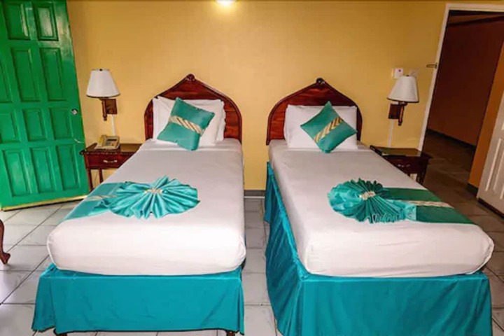 Room 10 of 89