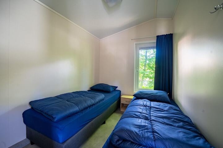 Room 5 of 40