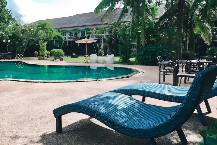 Pool 19 of 23