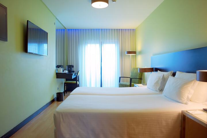 Room 10 of 44